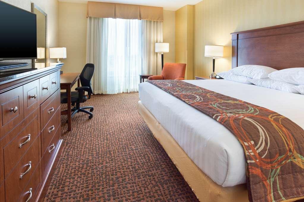 Drury Inn & Suites Mt. Vernon Mount Vernon Room photo